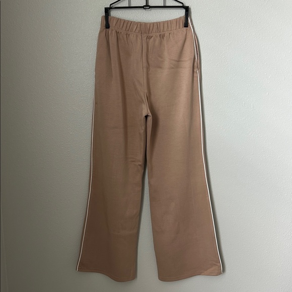 Women's Two Piece Set - Picture 16 of 16